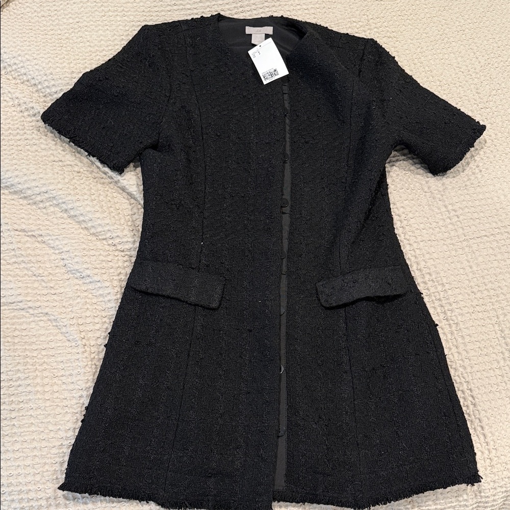 Chic Black Short-Sleeve Dress